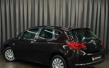 Opel Astra J, 2013 год, 749 999 рублей, 3 фотография