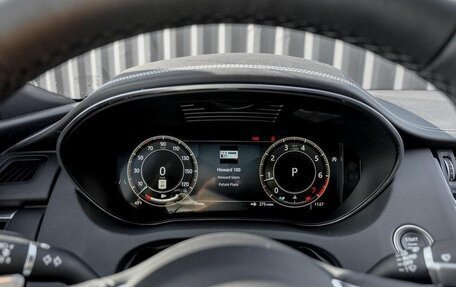 Jaguar E-Pace, 2024 год, 6 445 000 рублей, 10 фотография