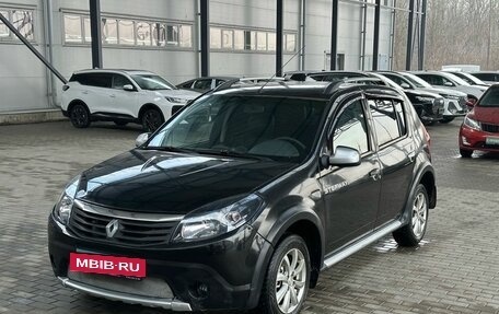 Renault Sandero I, 2013 год, 639 900 рублей, 2 фотография