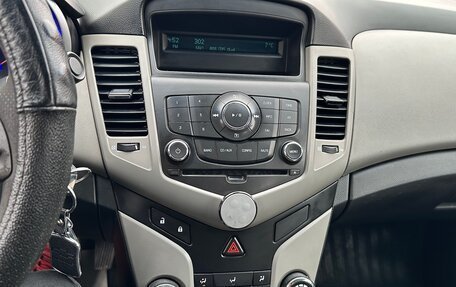 Chevrolet Cruze II, 2011 год, 595 000 рублей, 9 фотография