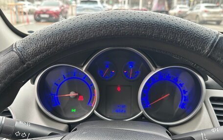 Chevrolet Cruze II, 2011 год, 595 000 рублей, 8 фотография