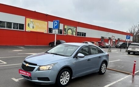 Chevrolet Cruze II, 2011 год, 595 000 рублей, 2 фотография