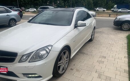Mercedes-Benz E-Класс, 2012 год, 1 150 000 рублей, 3 фотография