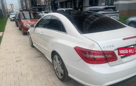 Mercedes-Benz E-Класс, 2012 год, 1 150 000 рублей, 4 фотография