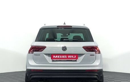 Volkswagen Tiguan II, 2019 год, 2 447 000 рублей, 6 фотография