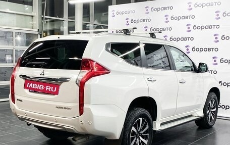 Mitsubishi Pajero Sport III рестайлинг, 2018 год, 2 800 000 рублей, 3 фотография