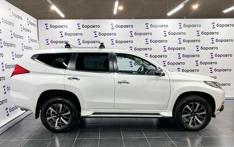 Mitsubishi Pajero Sport III рестайлинг, 2018 год, 2 800 000 рублей, 6 фотография