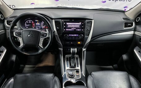 Mitsubishi Pajero Sport III рестайлинг, 2018 год, 2 800 000 рублей, 7 фотография