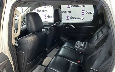 Mitsubishi Pajero Sport III рестайлинг, 2018 год, 2 800 000 рублей, 14 фотография