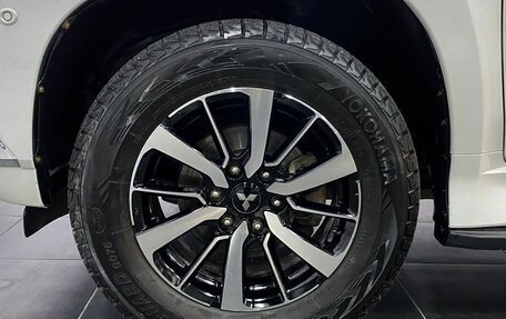 Mitsubishi Pajero Sport III рестайлинг, 2018 год, 2 800 000 рублей, 17 фотография