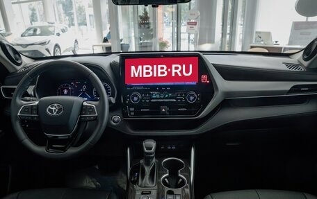 Toyota Highlander, 2024 год, 6 590 000 рублей, 9 фотография