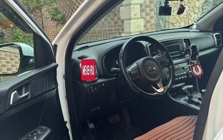 KIA Sportage IV рестайлинг, 2018 год, 1 900 000 рублей, 5 фотография