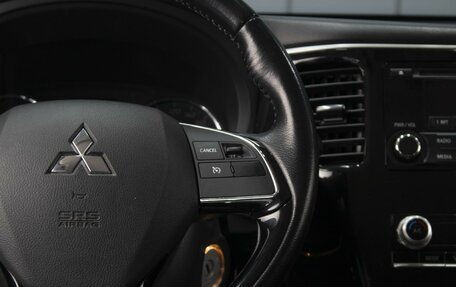 Mitsubishi Outlander III рестайлинг 3, 2021 год, 2 480 000 рублей, 13 фотография
