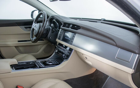 Jaguar XF II, 2016 год, 2 410 000 рублей, 9 фотография