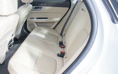 Jaguar XF II, 2016 год, 2 410 000 рублей, 11 фотография