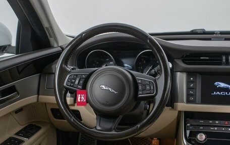 Jaguar XF II, 2016 год, 2 410 000 рублей, 15 фотография