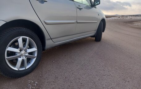 Toyota Corolla, 2005 год, 570 000 рублей, 5 фотография