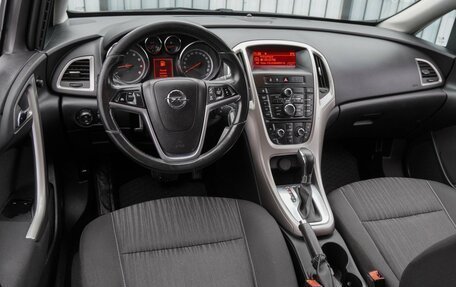 Opel Astra J, 2011 год, 769 000 рублей, 6 фотография