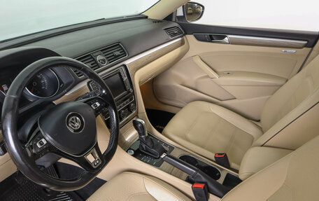 Volkswagen Passat B8 рестайлинг, 2016 год, 1 779 000 рублей, 10 фотография