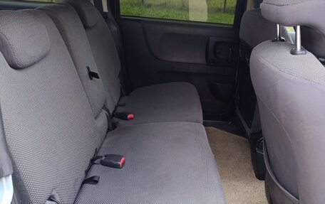 Nissan Lafesta I, 2005 год, 733 000 рублей, 6 фотография