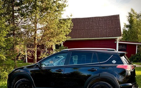 Toyota RAV4, 2018 год, 2 910 000 рублей, 5 фотография