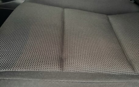 Toyota RAV4, 2018 год, 2 910 000 рублей, 13 фотография