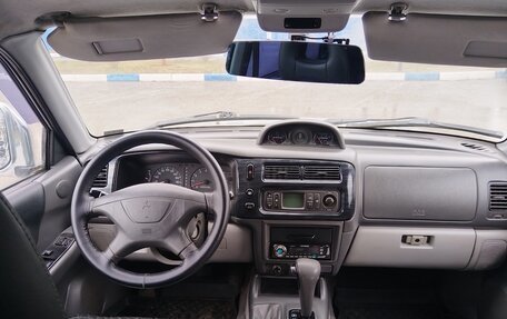 Mitsubishi Pajero Sport II рестайлинг, 2004 год, 520 000 рублей, 10 фотография