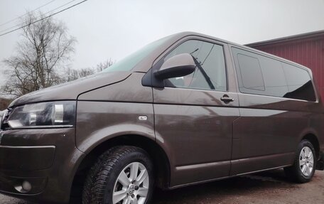 Volkswagen Multivan T5, 2010 год, 3 фотография