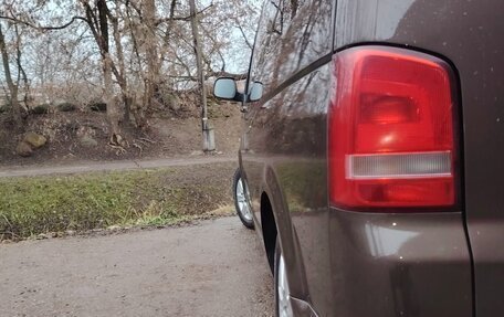 Volkswagen Multivan T5, 2010 год, 21 фотография