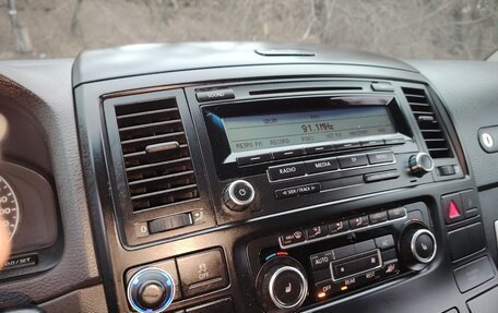 Volkswagen Multivan T5, 2010 год, 24 фотография