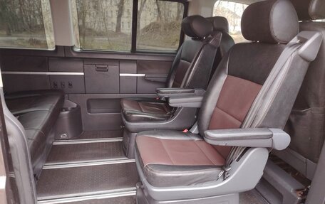 Volkswagen Multivan T5, 2010 год, 29 фотография