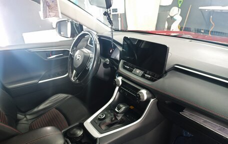 Toyota RAV4, 2021 год, 4 500 000 рублей, 14 фотография