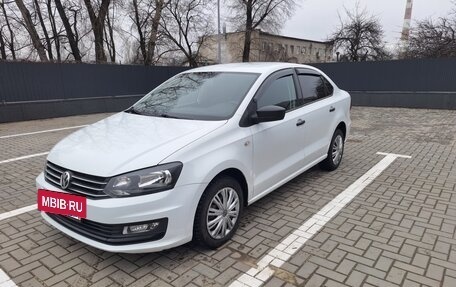 Volkswagen Polo VI (EU Market), 2017 год, 1 050 000 рублей, 2 фотография