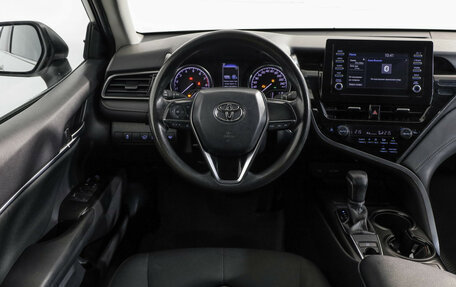 Toyota Camry, 2021 год, 2 299 000 рублей, 12 фотография