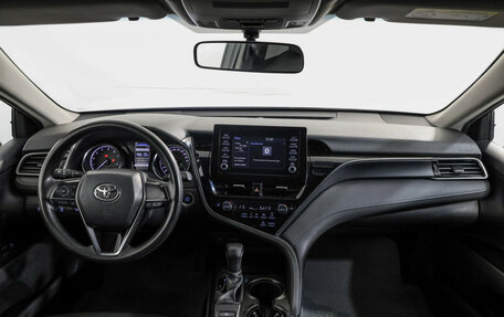 Toyota Camry, 2021 год, 2 299 000 рублей, 26 фотография