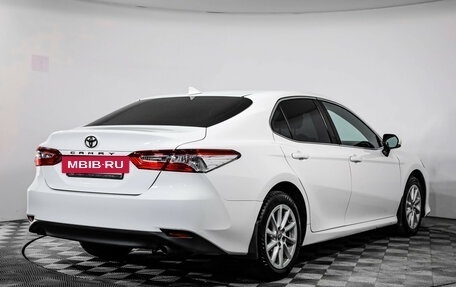 Toyota Camry, 2021 год, 2 299 000 рублей, 27 фотография