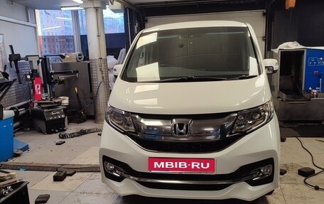 Honda Stepwgn IV, 2016 год, 2 150 000 рублей, 1 фотография