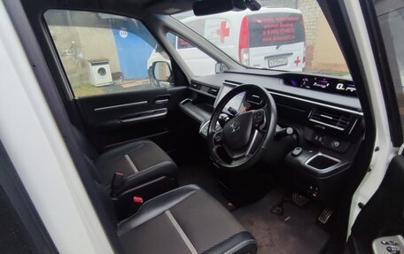 Honda Stepwgn IV, 2016 год, 2 150 000 рублей, 8 фотография