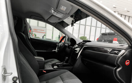 Toyota Camry, 2016 год, 1 750 000 рублей, 13 фотография