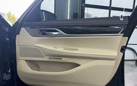 BMW 7 серия, 2017 год, 3 600 000 рублей, 11 фотография