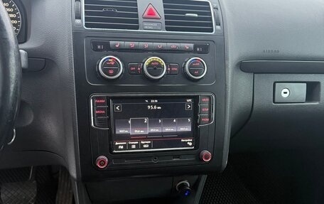 Volkswagen Touran III, 2014 год, 1 200 000 рублей, 10 фотография