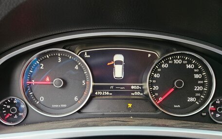 Volkswagen Touareg III, 2011 год, 1 250 000 рублей, 10 фотография