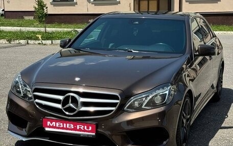 Mercedes-Benz E-Класс, 2015 год, 1 850 000 рублей, 3 фотография