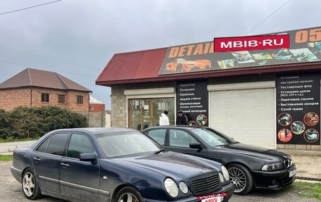 Mercedes-Benz E-Класс, 1996 год, 480 000 рублей, 2 фотография