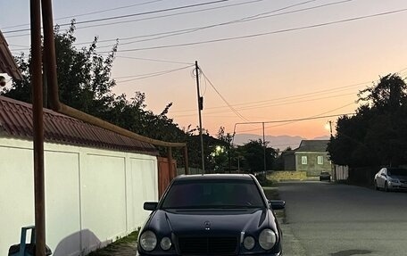 Mercedes-Benz E-Класс, 1996 год, 480 000 рублей, 9 фотография