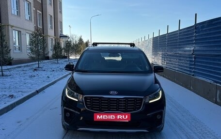 KIA Carnival III, 2018 год, 2 495 000 рублей, 3 фотография