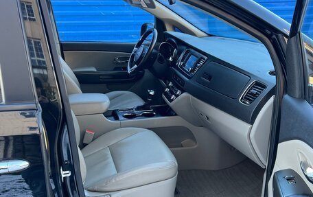 KIA Carnival III, 2018 год, 2 495 000 рублей, 12 фотография