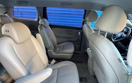 KIA Carnival III, 2018 год, 2 495 000 рублей, 16 фотография