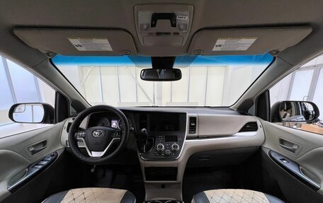 Toyota Sienna III, 2018 год, 3 465 000 рублей, 11 фотография