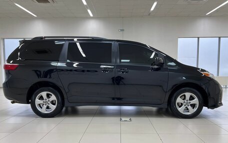 Toyota Sienna III, 2018 год, 3 465 000 рублей, 7 фотография